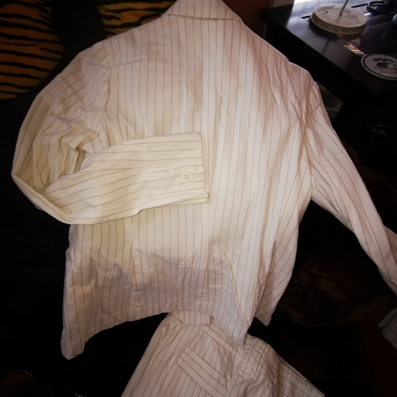 Beautiful tailored jacket and pant set - Picture 4 of 4